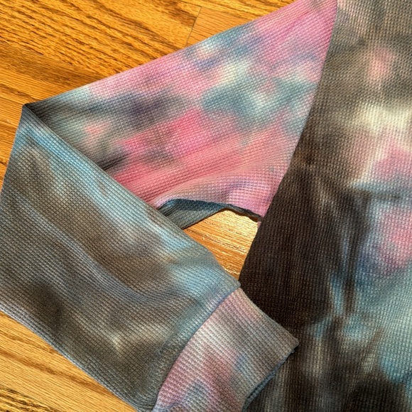 PixieLane cozy waffle long sleeve so soft and comfy - Picture 3 of 6